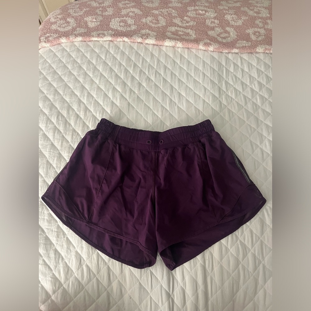lululemon hotty hot shorts size 6